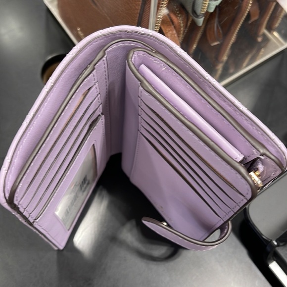 Kate Spade Natalia Medium Compact Bifold Wallet
Lilac Frost - Picture 7 of 16